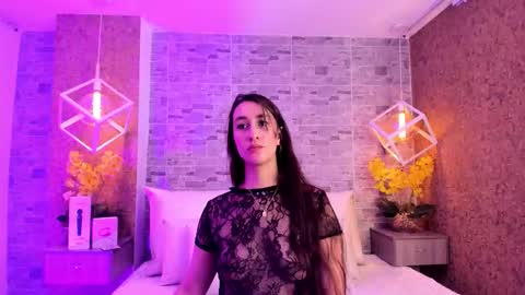 Snapshot of catalinnathompson chatting on October 24, 2025, 3:52 pm CatalinnaThompson online show from October 24, 2025, 3:52 pm