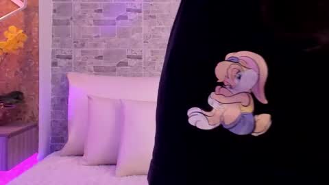 Snapshot of catalinnathompson chatting on November 9, 2025, 12:25 pm CatalinnaThompson online show from November 9, 2025, 12:25 pm