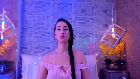 Snapshot of catalinnathompson chatting on December 2, 2025, 11:48 am CatalinnaThompson online show from December 2, 2025, 11:48 am