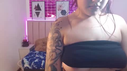 Snapshot of cathariina_fox chatting on November 7, 2025, 2:50 pm catharina fox online show from November 7, 2025, 2:50 pm