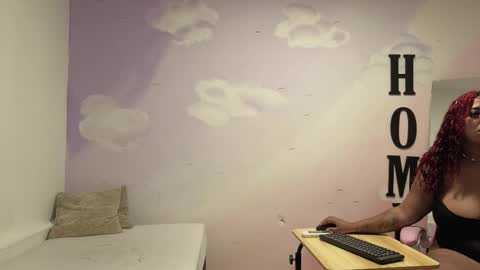 Snapshot of catherine_smith_ chatting on September 17, 2025, 10:39 am Catherine online show from September 17, 2025, 10:39 am