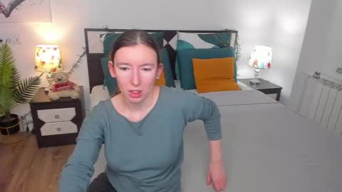 Catrin online show from February 24, 2025, 5:33 am