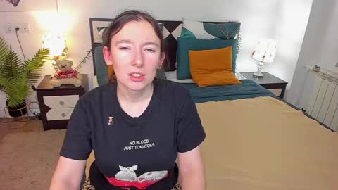 Catrin online show from November 27, 2025, 7:10 am