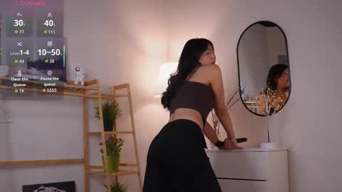 Lee online show from November 18, 2025, 3:16 pm