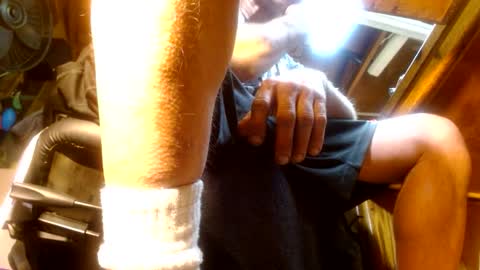 Snapshot of caughtnaked chatting on December 13, 2024, 1:04 am caughtnaked online show from December 13, 2024, 1:04 am