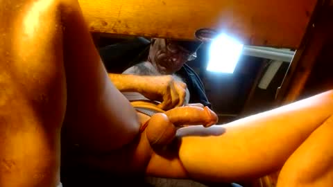 Snapshot of caughtnaked chatting on December 13, 2024, 9:57 am caughtnaked online show from December 13, 2024, 9:57 am