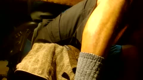 Snapshot of caughtnaked chatting on December 20, 2024, 1:03 am caughtnaked online show from December 20, 2024, 1:03 am