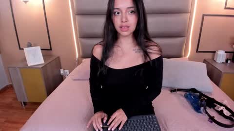 Snapshot of caylincollins chatting on February 7, 2025, 1:25 am caylincollins online show from February 7, 2025, 1:25 am