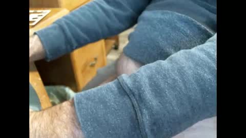 Snapshot of cczt154 chatting on December 27, 2024, 4:21 pm CCzt154 online show from December 27, 2024, 4:21 pm