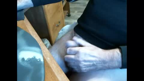 Snapshot of cczt154 chatting on March 1, 2025, 10:21 pm CCzt154 online show from March 1, 2025, 10:21 pm