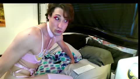 Snapshot of cdashleysimmons chatting on October 19, 2025, 2:29 pm Allie North online show from October 19, 2025, 2:29 pm