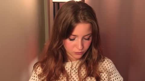 Lina  online show from December 2, 2025, 7:31 pm