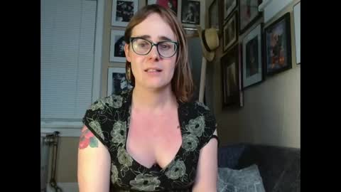 Cecily Saint Claire online show from March 12, 2025, 1:51 pm