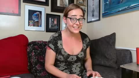 Cecily Saint Claire online show from September 24, 2025, 1:36 pm