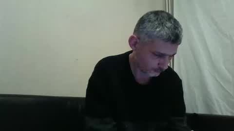 Snapshot of cedricodereims51 chatting on December 16, 2025, 1:54 am cedricodereims51 online show from December 16, 2025, 1:54 am