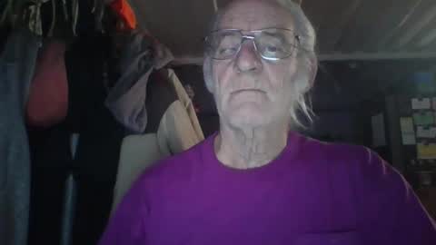 Chuck online show from November 17, 2025, 1:44 am