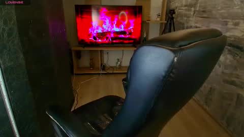 Snapshot of celesstebruce chatting on February 19, 2025, 12:57 am meli online show from February 19, 2025, 12:57 am