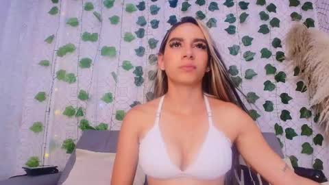 Snapshot of celeste_moonx chatting on March 5, 2025, 10:32 pm Celeste online show from March 5, 2025, 10:32 pm