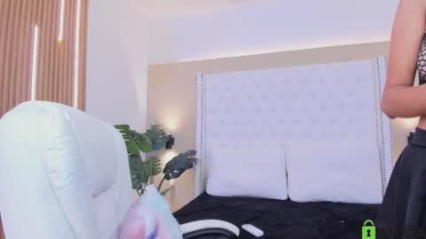 Snapshot of celeste_wayne chatting on November 30, 2025, 5:50 pm Celeste Wayne online show from November 30, 2025, 5:50 pm