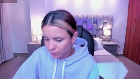 Snapshot of celestee_rain chatting on September 14, 2025, 8:35 am celestee_rain online show from September 14, 2025, 8:35 am