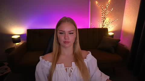 celestenoirr online show from September 11, 2025, 7:52 am