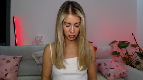 Celin online show from December 15, 2024, 8:58 pm