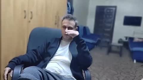 cezar online show from December 6, 2024, 11:14 pm