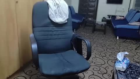 cezar online show from December 8, 2024, 7:43 pm