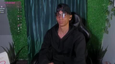 Snapshot of cfiscm chatting on December 17, 2025, 7:25 am NAMOR online show from December 17, 2025, 7:25 am