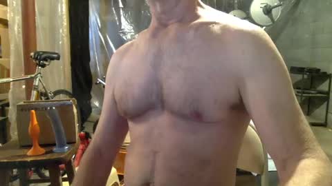 Snapshot of cfnmworkout1 chatting on February 27, 2025, 7:04 pm cfnmworkout1 online show from February 27, 2025, 7:04 pm