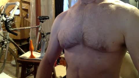 Snapshot of cfnmworkout1 chatting on March 7, 2025, 6:54 pm cfnmworkout1 online show from March 7, 2025, 6:54 pm