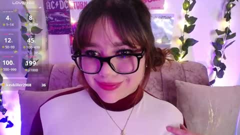 Snapshot of chaarlotte_1 chatting on September 21, 2025, 3:02 pm charlotte online show from September 21, 2025, 3:02 pm