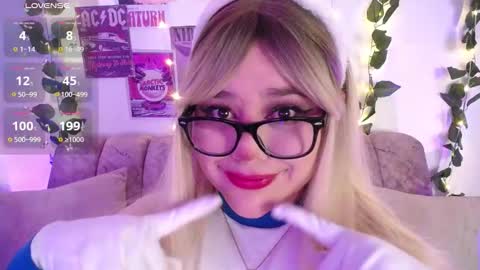 Snapshot of chaarlotte_1 chatting on October 31, 2025, 7:04 pm charlotte online show from October 31, 2025, 7:04 pm