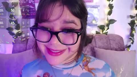 Snapshot of chaarlotte_1 chatting on November 17, 2025, 6:46 pm charlotte online show from November 17, 2025, 6:46 pm