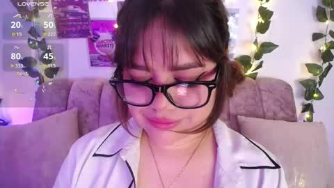 Snapshot of chaarlotte_1 chatting on November 20, 2025, 5:12 pm charlotte online show from November 20, 2025, 5:12 pm