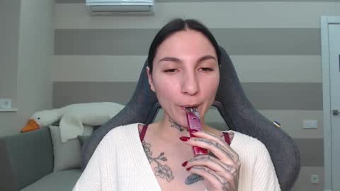 Kate online show from February 26, 2025, 10:04 am