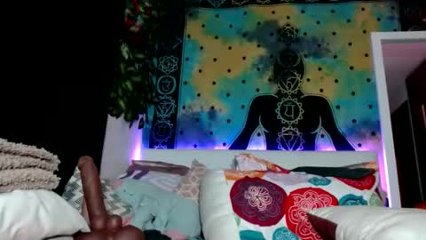 Chanel M. online show from December 19, 2024, 6:01 am