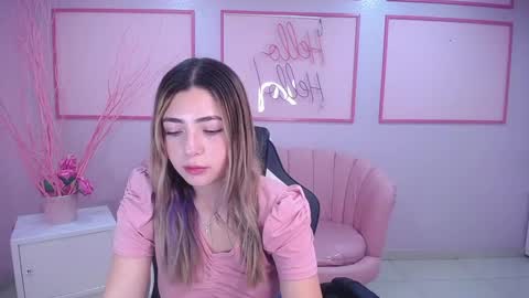 channel_blonde_a online show from January 22, 2025, 4:44 pm