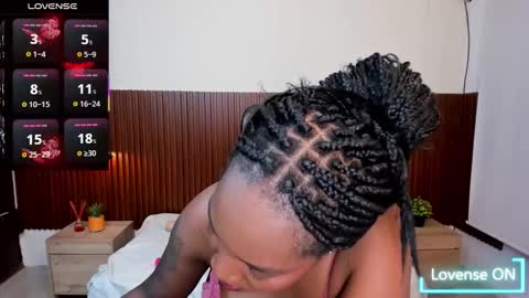 Snapshot of channel_brunette chatting on November 21, 2025, 8:18 pm Chanel online show from November 21, 2025, 8:18 pm