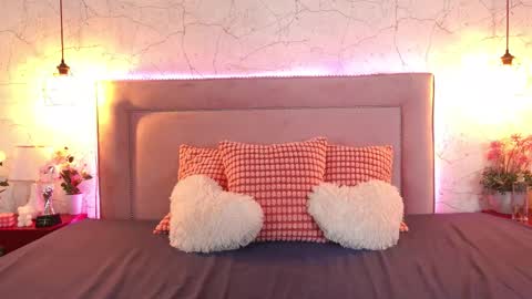 Snapshot of channelangeless chatting on November 4, 2025, 10:25 am Channelangeless online show from November 4, 2025, 10:25 am