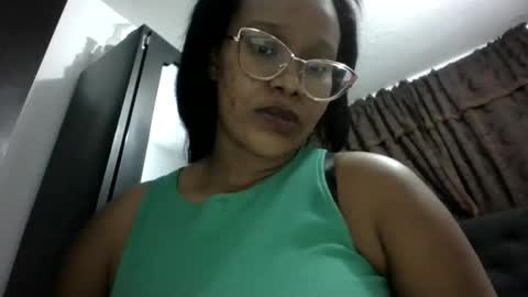 Snapshot of chantal99 chatting on September 15, 2025, 4:34 am chantal99 online show from September 15, 2025, 4:34 am
