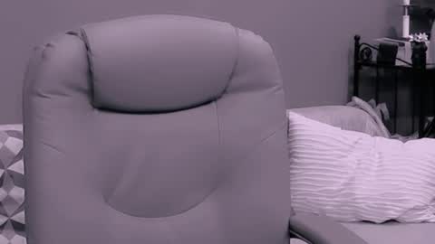 The Queen online show from February 9, 2025, 7:05 am