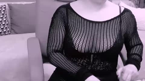 The Queen online show from February 23, 2025, 2:18 am