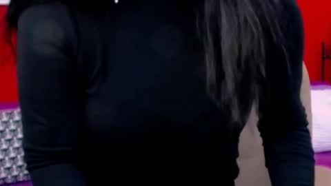 The Queen online show from October 19, 2025, 8:53 pm