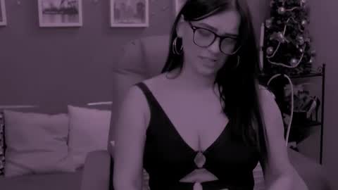 The Queen online show from December 15, 2025, 8:24 pm