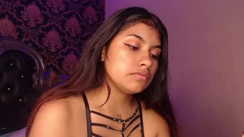  chantalpetit  online show from December 1, 2025, 6:46 pm