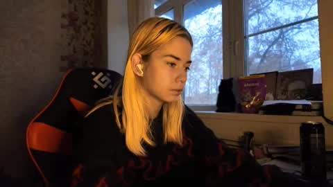 Nancy online show from December 3, 2025, 7:05 am