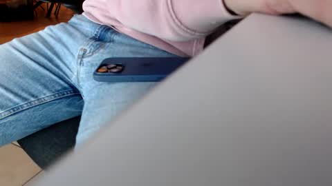 Snapshot of charlesverne chatting on October 29, 2025, 8:43 pm charlesverne online show from October 29, 2025, 8:43 pm