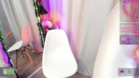 Snapshot of charloottee_1 chatting on December 28, 2024, 6:28 am Char 3 Lets go for the 100 Thumb-Up online show from December 28, 2024, 6:28 am