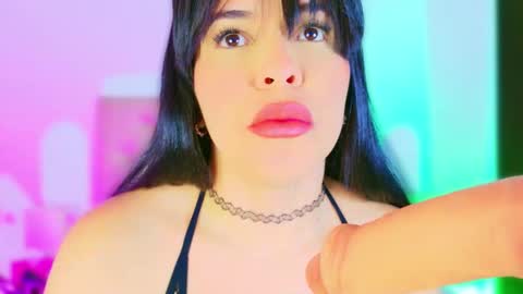 Charloott Evans online show from October 19, 2025, 8:31 pm